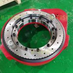 从侧面安装固定的竖直支撑回转驱动