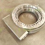 竖直安装的大扭矩蜗轮蜗杆回转驱动